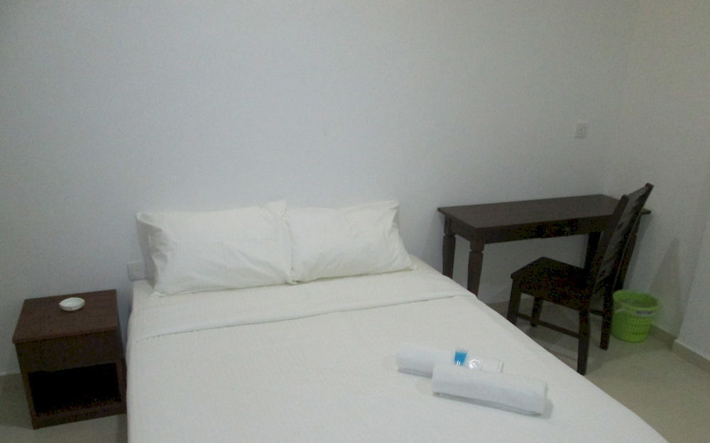 Oyo 275 Senyum Inn Pantai Cenang  Extérieur photo